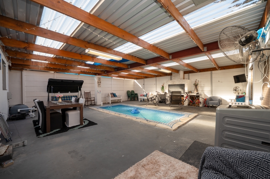 4 Bedroom Property for Sale in Perm Gardens Western Cape